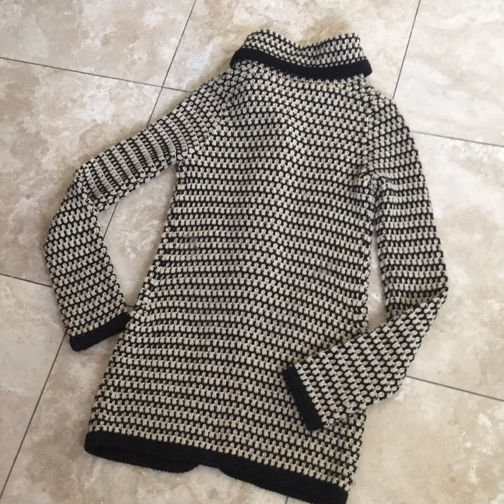 Free People UNIQUE! Chunky cardigan sweater. Great Condition. - Picture 6 of 8